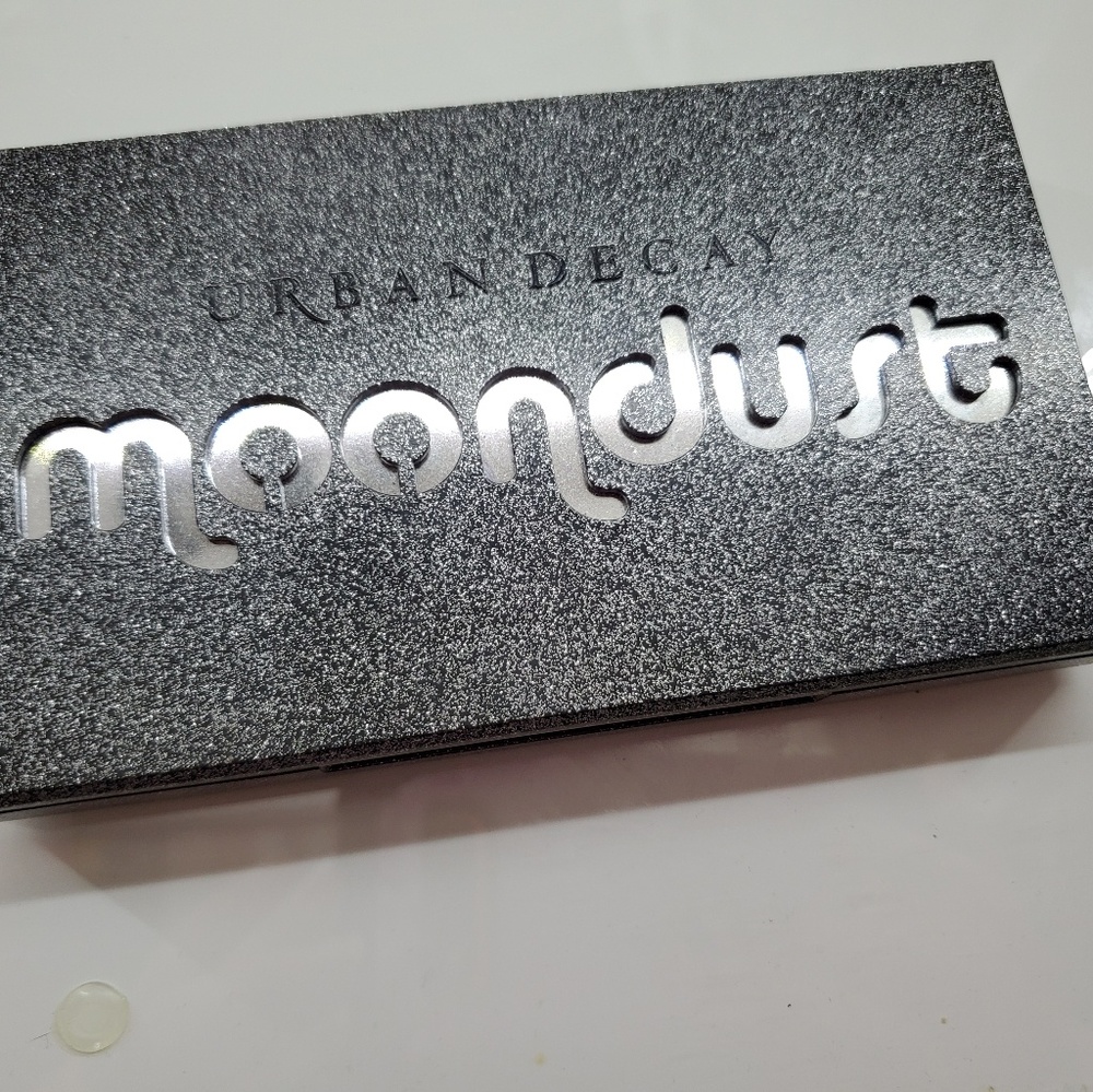 Urban decay moondust